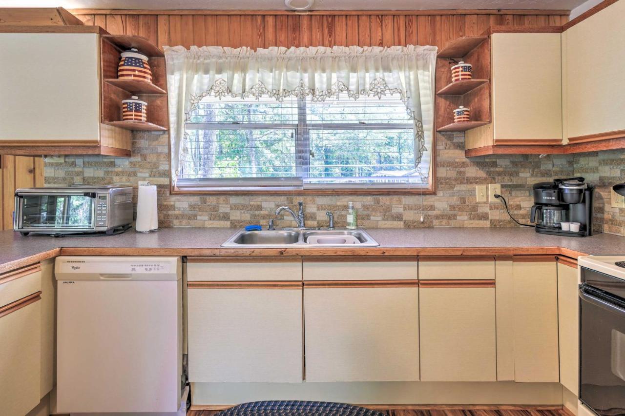 Charming Abode With Dock On The Suwannee River Bell Eksteriør billede